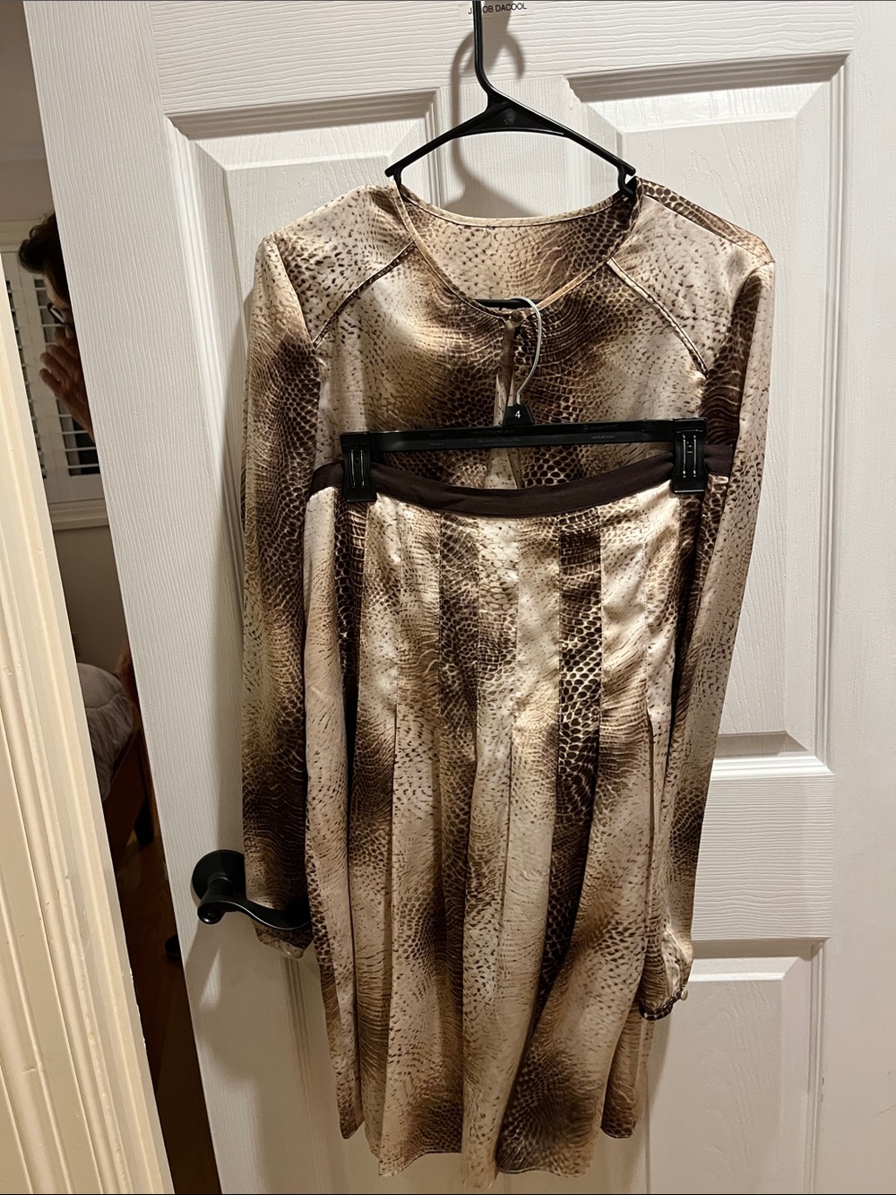 Jones New York Long Sleeve Brown and Cream Printed Dress